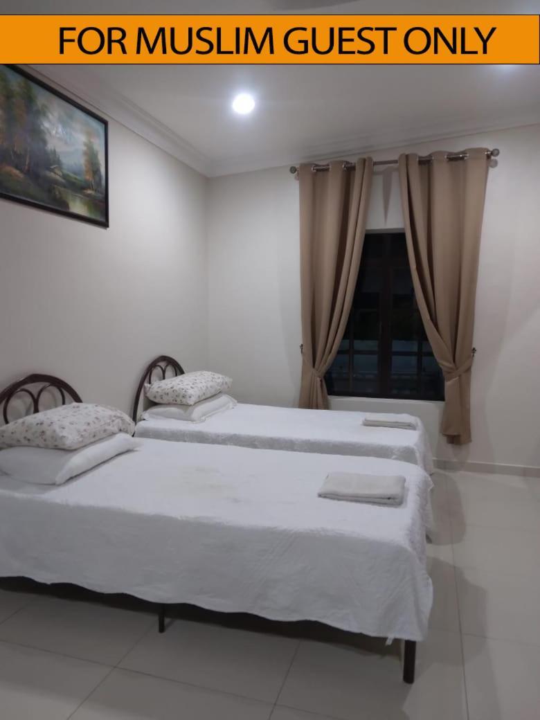 Yasmeen Studio Roomstay Kijal - Room 1 - For Two Person Islam Guest Only Exterior foto
